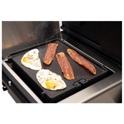 Broil-King-Cast-Iron-Side-Burner-Griddle-03