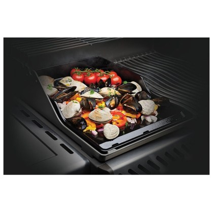 Grill-Plancha-Napoleon-for-Rogue-425---525-02