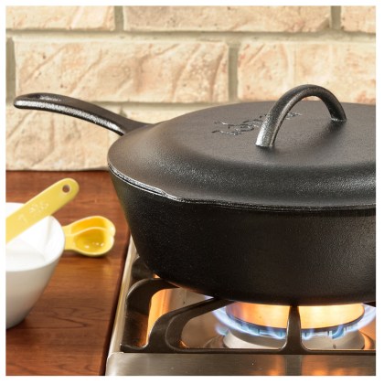 LODGE-Cast-Iron-Deep-Pan-4,73Lt-With-Lid-02