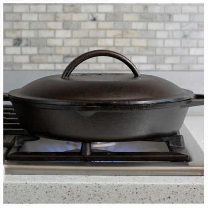 LODGE-Cast-Iron-Lid-26,04-cm-03