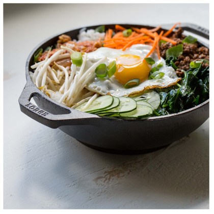 LODGE-Cast-Iron-Wok-22,86-cm-02