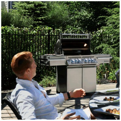 Napoleon Prestige PRO 500 Black Gas Grill
