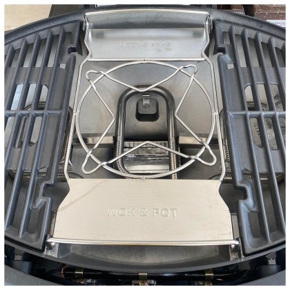 Pit Boss 3 Burner Portable Gas Grill - Center Trivet