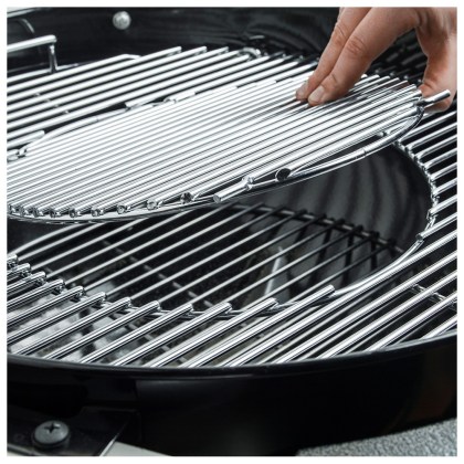 WEBER PERFOMER Deluxe 57cm Black