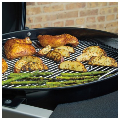 WEBER PERFOMER Deluxe 57cm Black