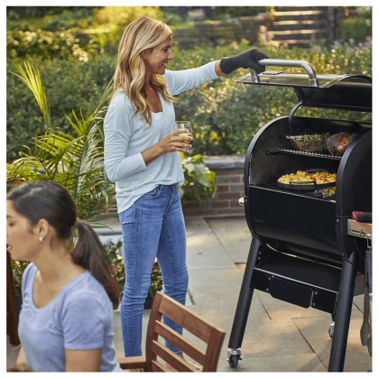 WEBER Smoker Pellet SMOKEFIRE EX4 64x45cm Ψησταριά Πέλετ