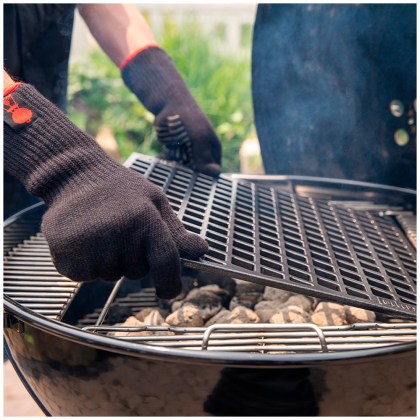 Weber Charcoal Grill Master-Touch CRAFTED 67cm - Black